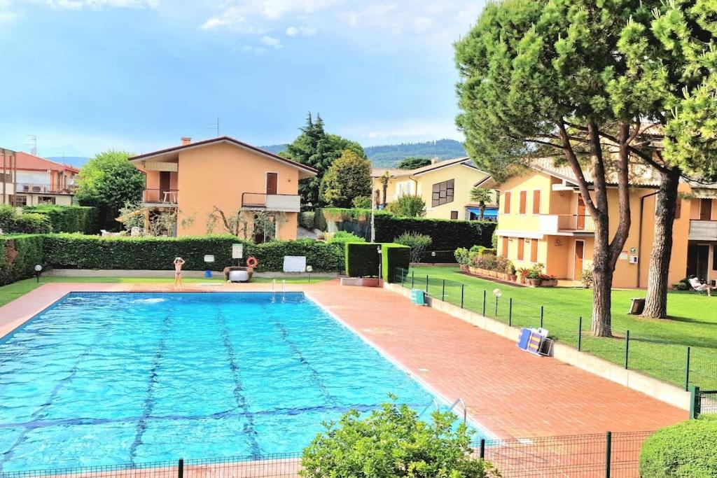 ברדולינו Europa Pool Apartment מראה חיצוני תמונה